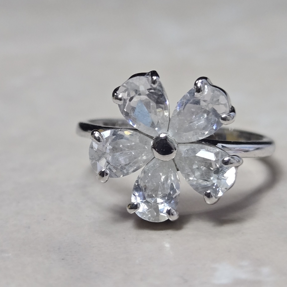 Sterling Silver 925 Rhinestones Floral Ring Size 6 Weigt 2g - Picture 7 of 17